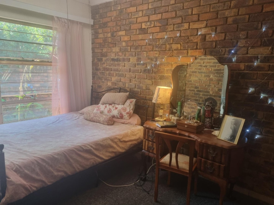 1 Bedroom Property for Sale in Meerhof North West